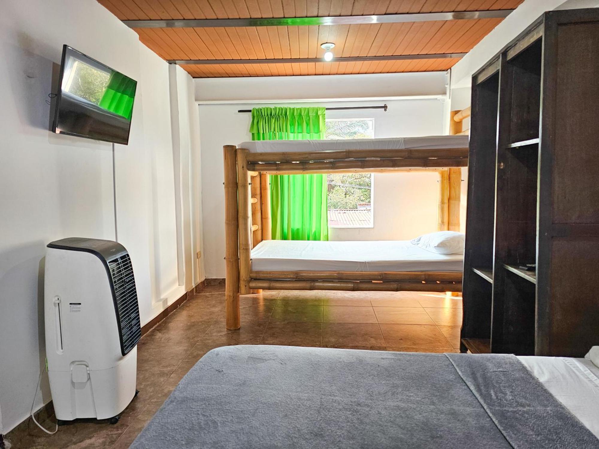 Hotel La Mercedes Lite Hostal By Mh Cali Exterior foto