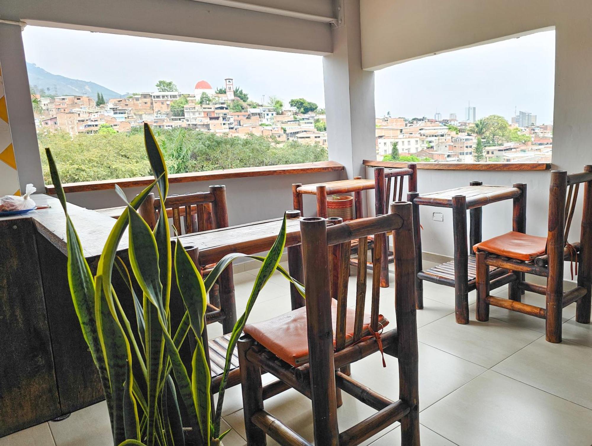 Hotel La Mercedes Lite Hostal By Mh Cali Exterior foto